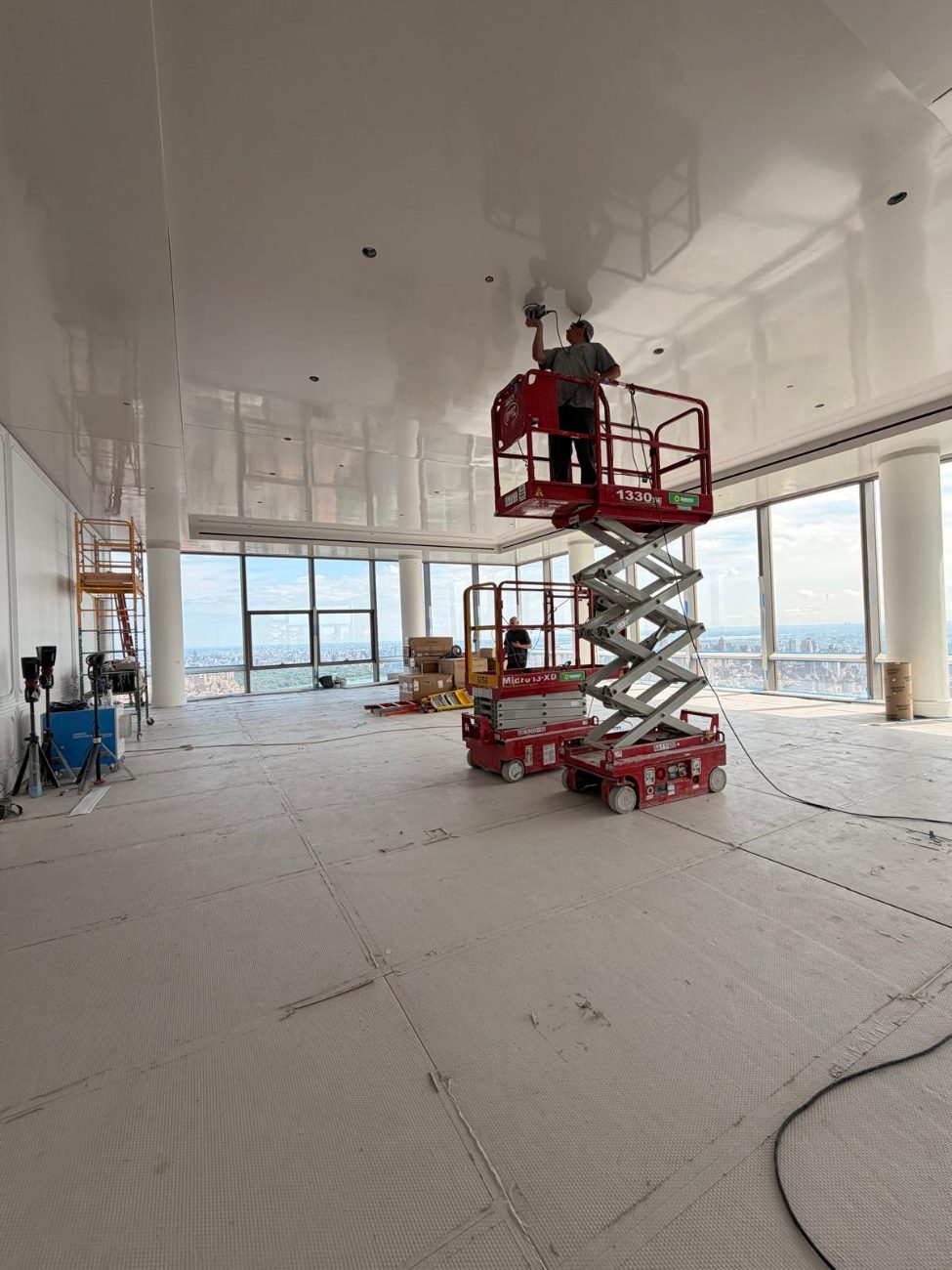 Plaster and ceiling finishing